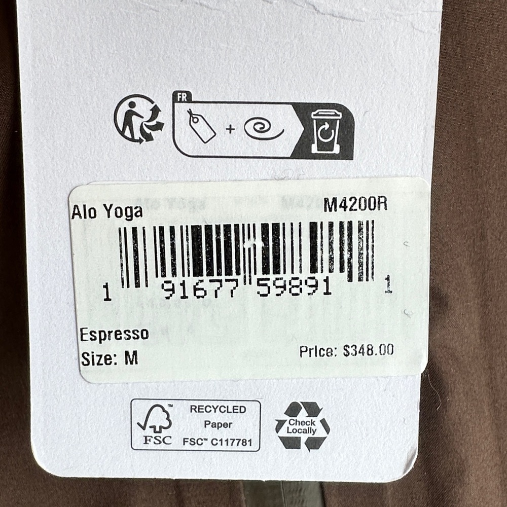 ALO Yoga Alpha Shell Jacket - Picture 7 of 12